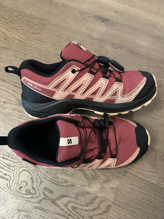 Salomon marime 34