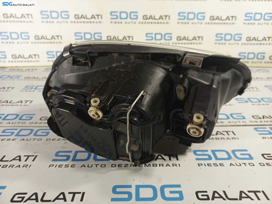 Far Stanga cu Lupa si Proiector Europa FARA Xenon Volkswagen Golf 4 - 1998 - 2005 Cod 1J1941017K [L1098]