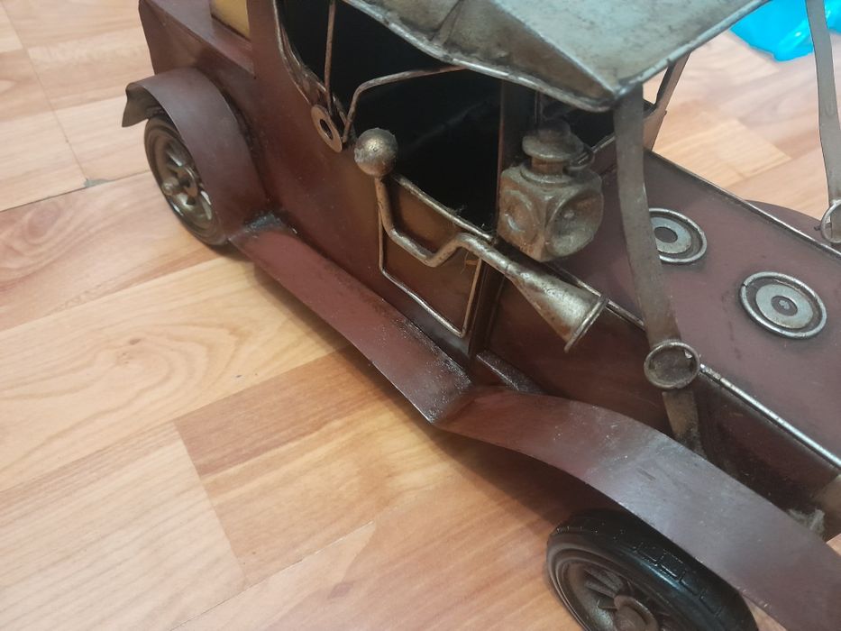 Mașinuță  handmade veche