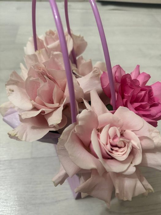 Розы в корзиночки