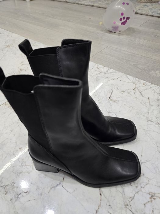 Ботинки Zara кожаные 35р