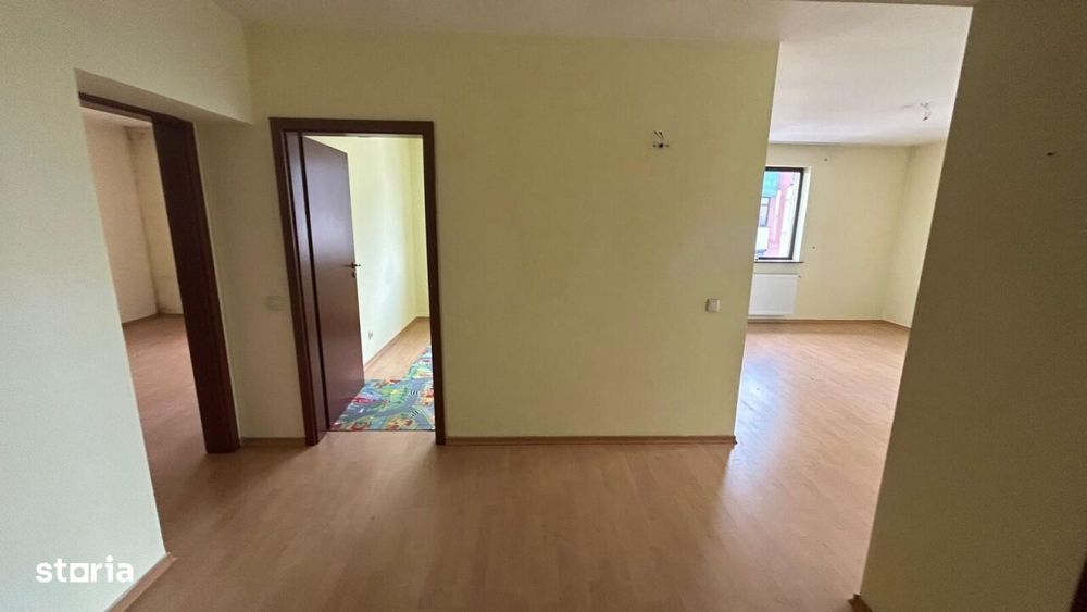 Apartament 3 camere S4 str Savinesti