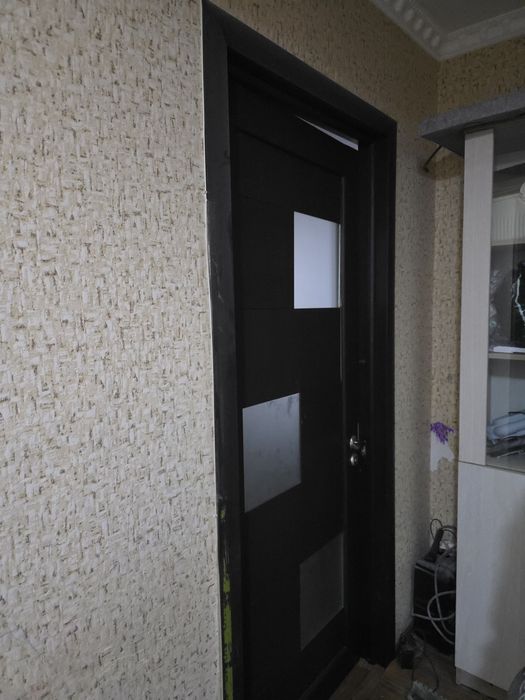 Продам двери срочноо