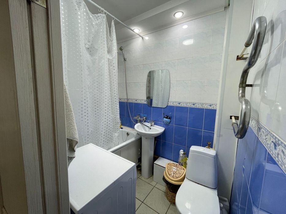 трешка в центре район зигзаг