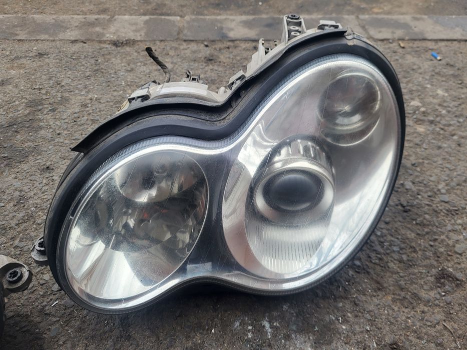 Faruri xenon Mercedes Benz w203 facelift