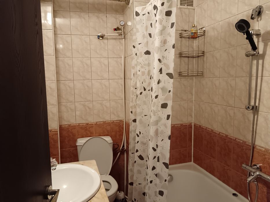 Дава се под наем Тристаен апартамент в Габрово, Център - 73 кв.м за 331.5 € - Снимка #4