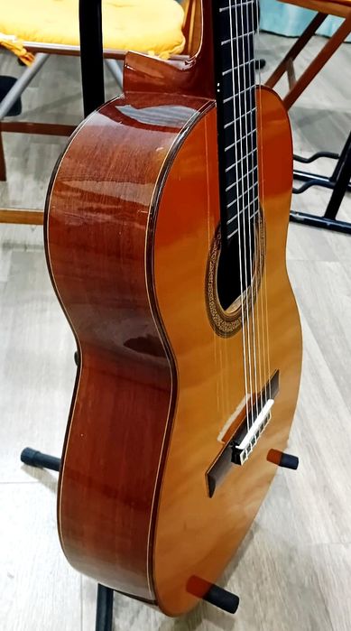 Yamaha G231 ll chitară clasică corzi nylon plus tuner și capodastru