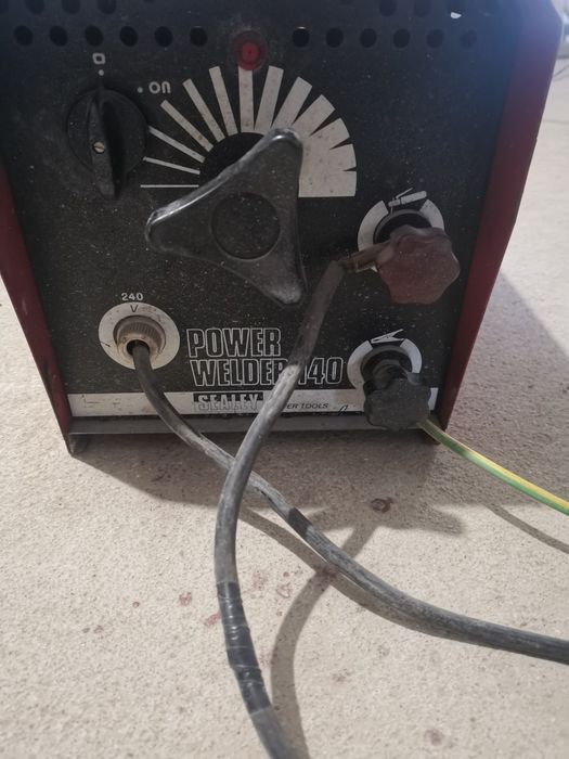 Електрожен Power Welder 140