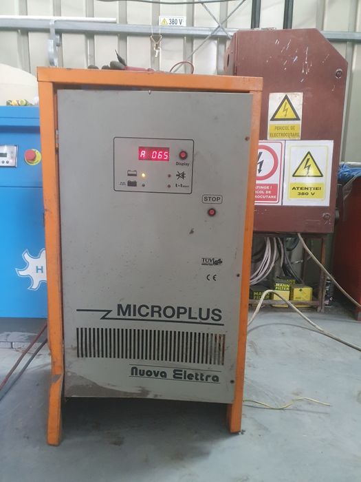 Incarcator motostivuitor 80v 100a