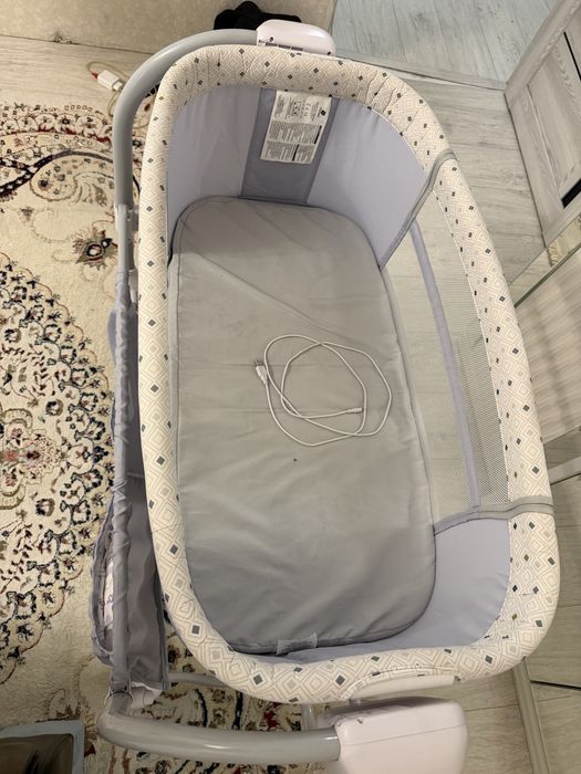 Продам манеж mastela