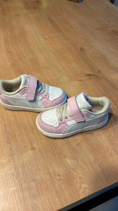 Sneakersi pentru fetita Puma Rebl AC inf, roz cu alb, marime 23, in stare foarte buna !