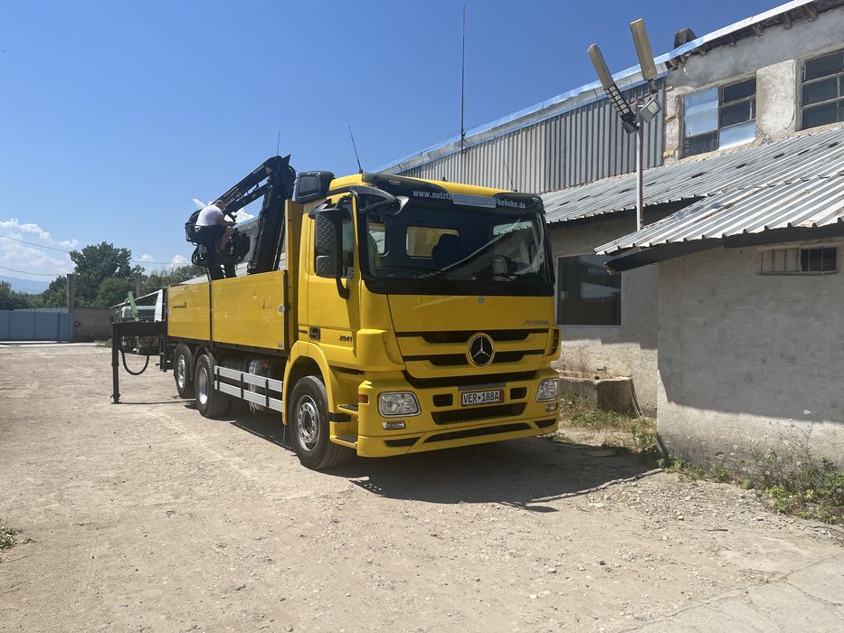 Кран с камион авто кран