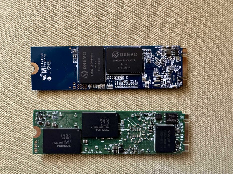 Memorii SSD NVMe 256 Gb, SD card San Disk 32 Gb, micro SD 64 Gb