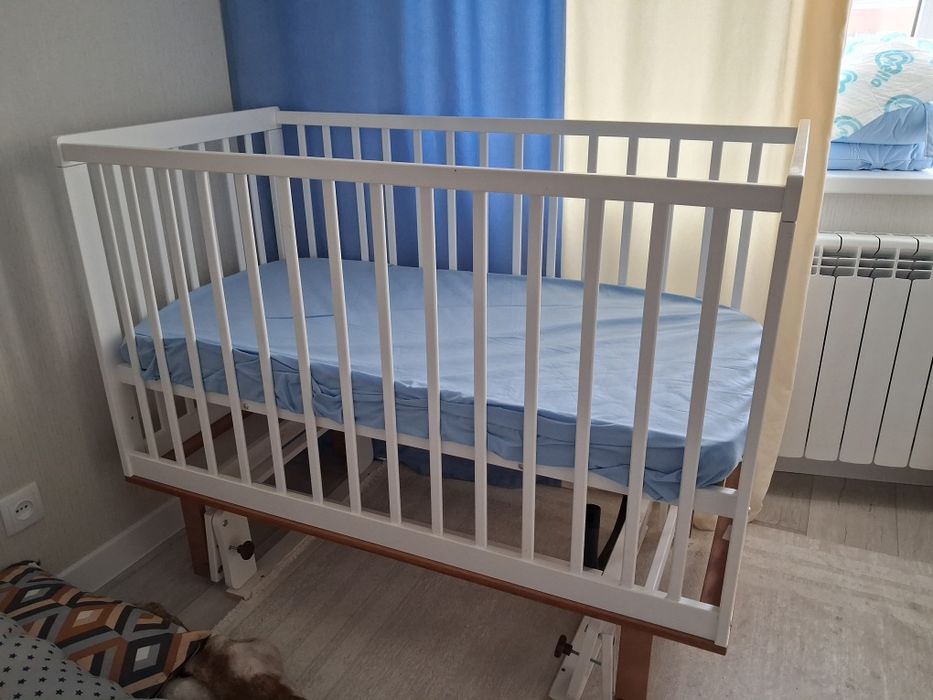 Продам кровать для малышей