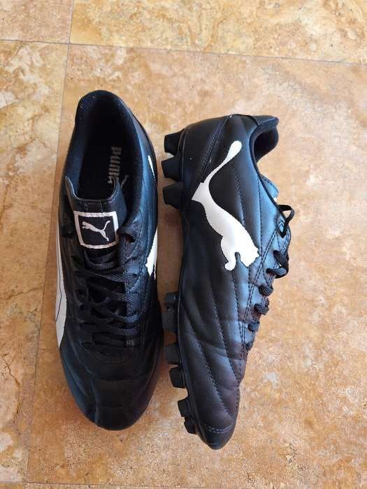 Vând ghete fotbal 43