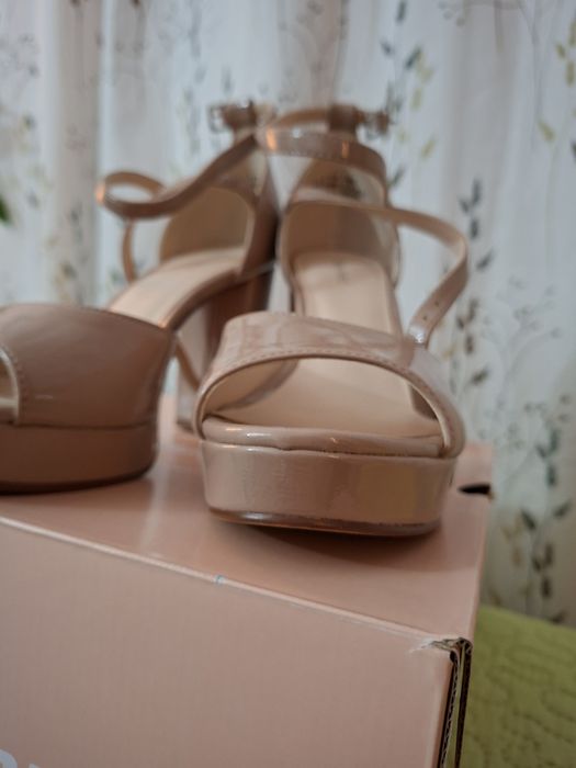 Sandale Nude Elegante