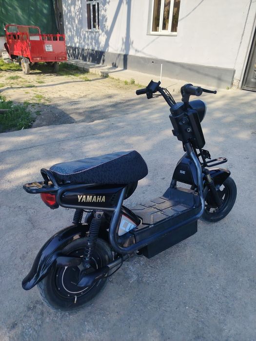 Yamaha skuter sotiladi