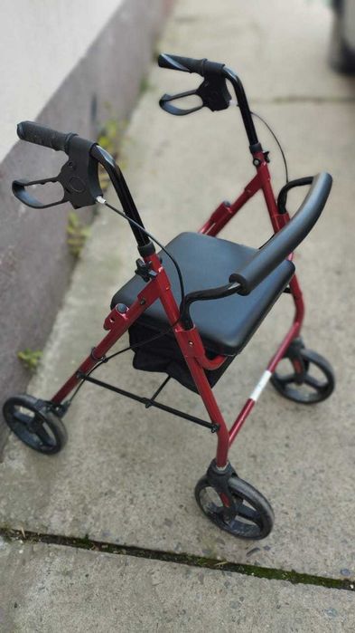 Продам срочно ходунок