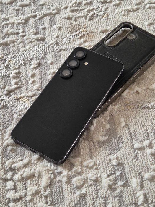 Продам Samsung S24 256 gb черного цвета