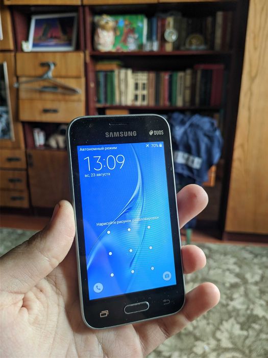 Samsung j1 mini 8 gb