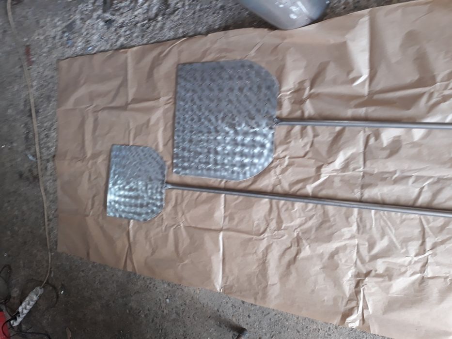 Paleta inox pentru pizza.