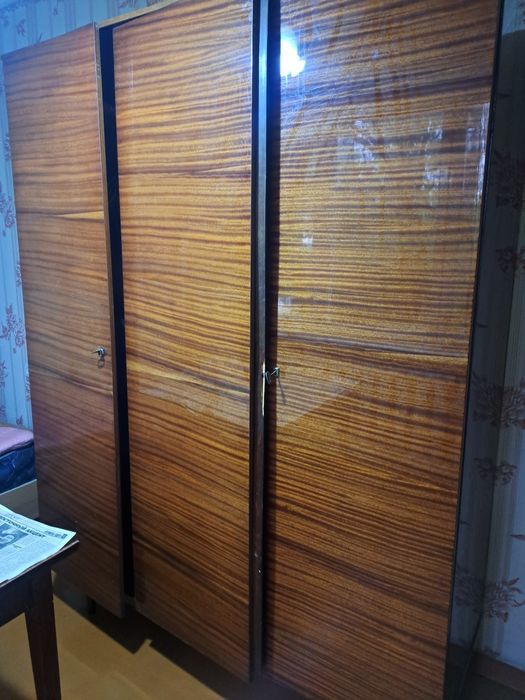 Даром шкаф советский