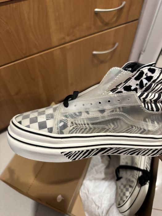 Обувки Vans off the wall