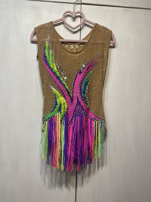 Трико художествена гимнастика