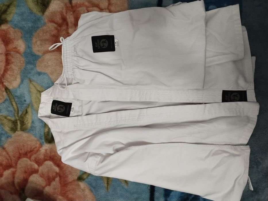Продам кимоно .для каратэ