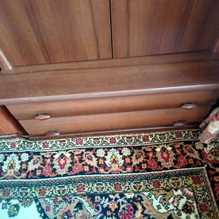 Шифонер, шкаф и комод