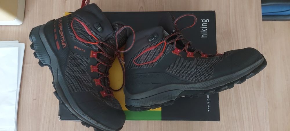 Туристически обувки La sportiva 38