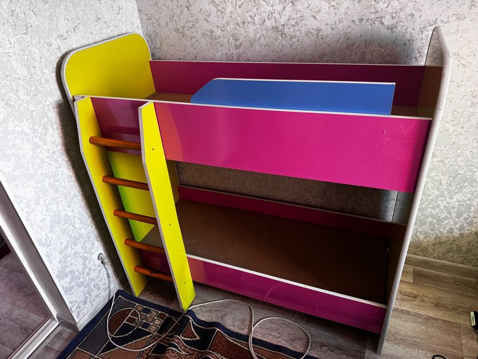 Двух яростный кровать детская