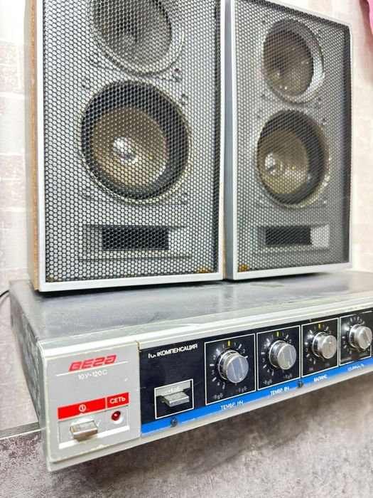 Усилитель "Вега", колонки "Комета"