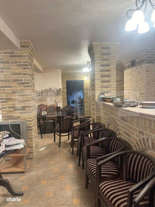 Spatiu comercial cu destinatie restaurant, 280 mp utili, Radauti