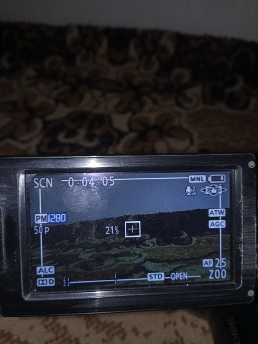 Camera sotiladi  Panasonic AC 90 Camera 1 ta batterkasi bor 1 ta Zarya