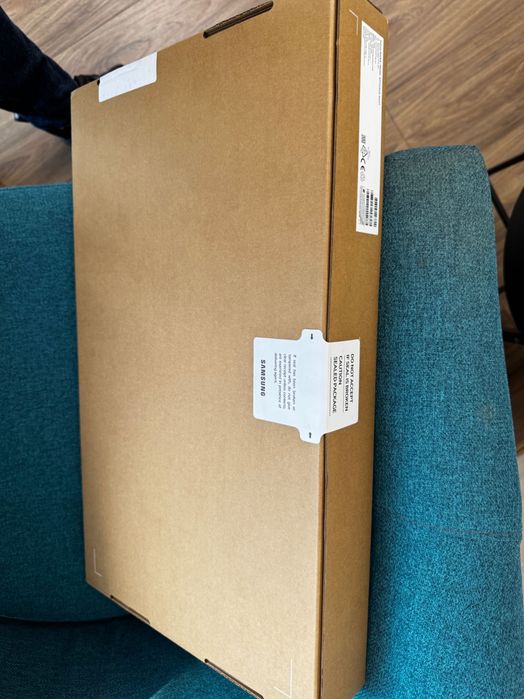 Galaxy Book 4/ Model: NP750XGK  чисто нов, запечатан! 570€