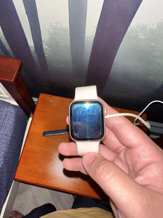 Apple Watch (S E) 3