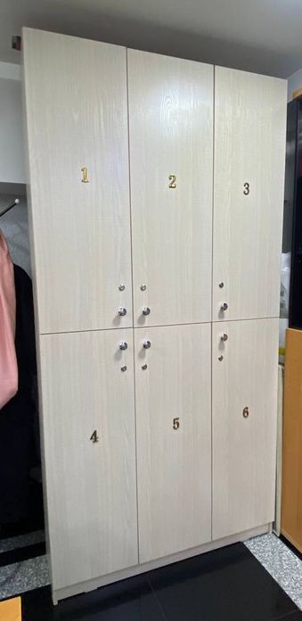 Шкаф для раздевалок. Шкаф для хранения вещей