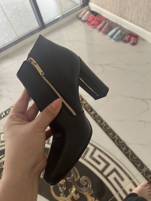 Продаю ботильоны