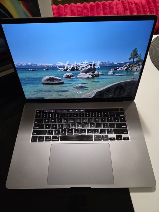 MacBook Pro 16 2019 i9 32GB RAM 2TB SSD