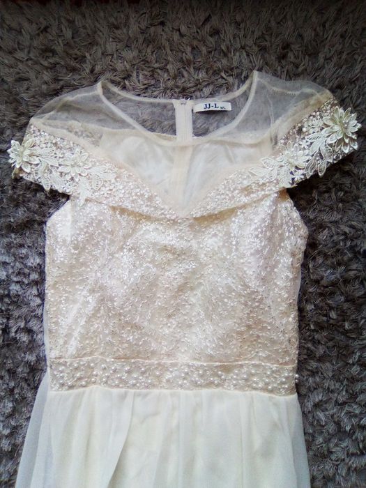 Официална рокля размер М Л