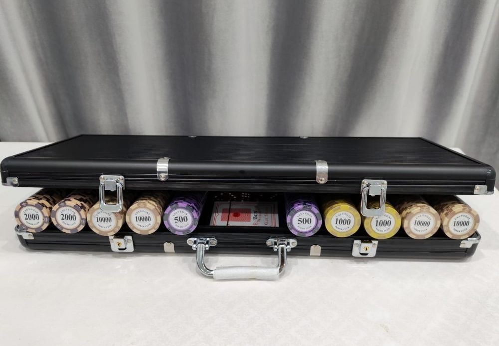 Покер фишки 500 с номиналом Премиум в черном кейсе