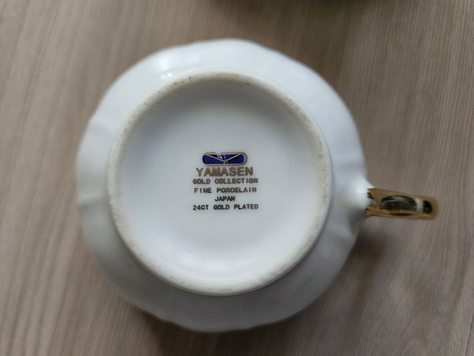 Японский фарфор с позолоченными лошадьми