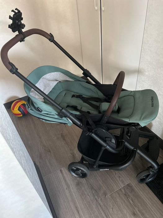 Продам коляску прогулочную EAZYWALKER