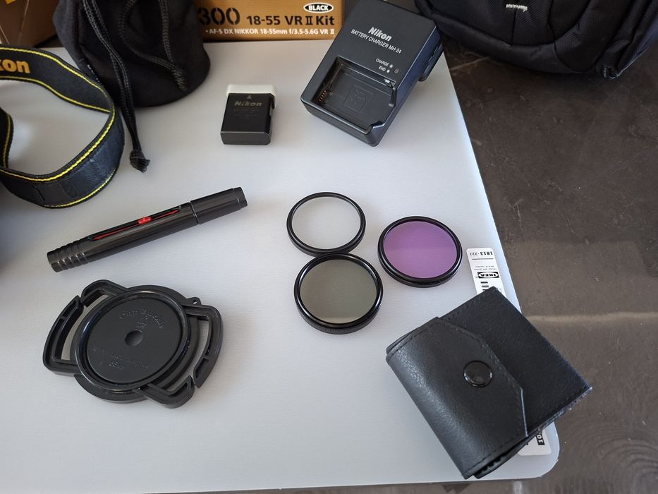 Продавам NIKON D3300 + 2 обектива + чанта + аксесоари