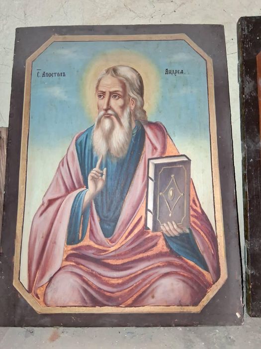 Старинни ръчно изрисувани икони
