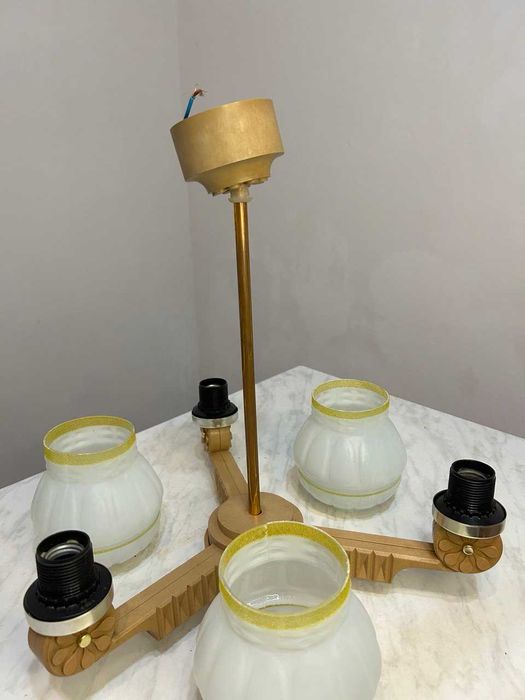 Продается люстра/ Плафоны стеклянные