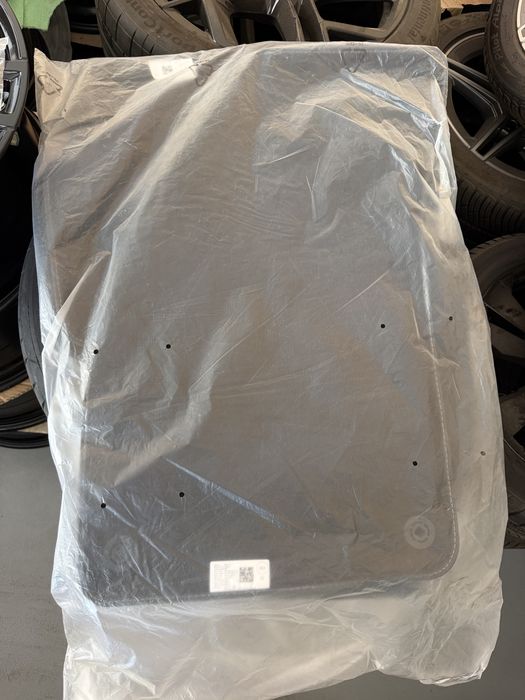 Presuri Covorase Mocheta AUDI Q8 4M originale si noi