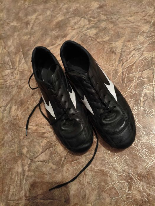 Футбольная обувь mizuno potrero