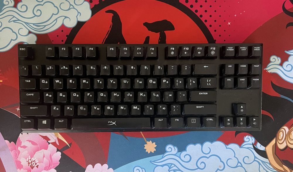 ПРОДАЮ СРОЧНО клаву hyper x alloy fps pro
